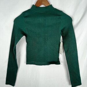 Love Poem Green Crop Top Long Sleeve Size S/M